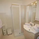 2p En Dernier étage Avec Clim Et Parking Privé à - Fr-1-196-159 Apartamento *